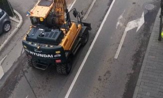 Străzile închise la Cluj-Napoca au blocat traficul în centru şi au întins nervii celor captivi în maşini, tramvaie şi autobuze