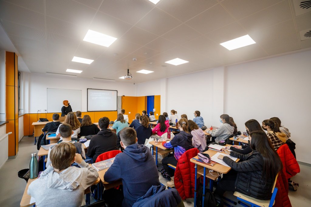 Târg al liceelor și universităților din Cluj-Napoca / Firmele vin cu oferte de muncă