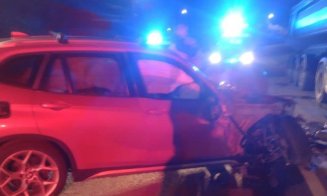 Cluj: Mașină făcută praf după ce a intrat într-un camion