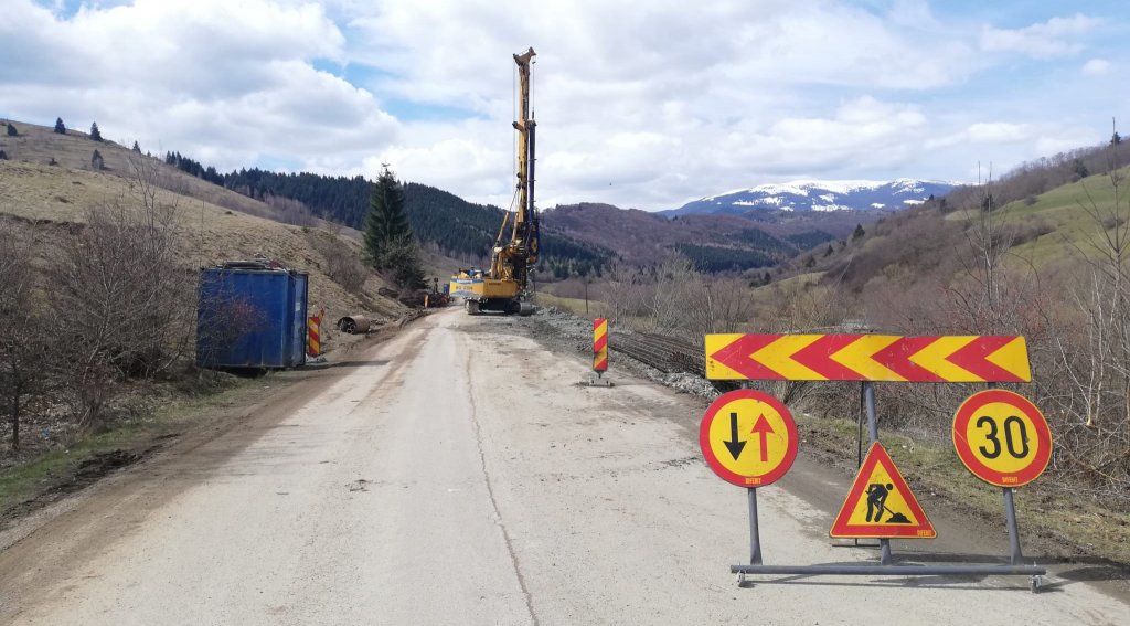 Un nou drum județean din Cluj intră în reparații. Vor fi asfaltați peste 23 de km