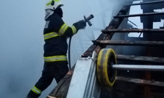 Incendiu Cluj: Casă mistuită de flăcări în a doua zi de Paști/ De la ce a pornit focul