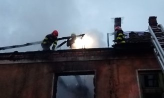 Incendiu Cluj: Casă mistuită de flăcări în a doua zi de Paști/ De la ce a pornit focul