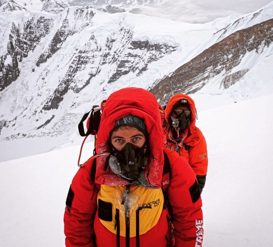 Premieră feminină românească în Himalaya. O alpinistă a cucerit vârful Annapurna, de peste 8000 de metri