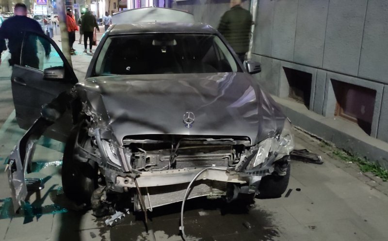 Accident în centrul Clujului. Două mașini avariate