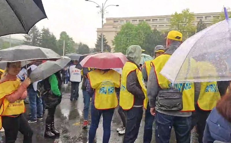 Profesorii, la un pas de grevă generală. Sindicaliștii din învățământ au protestat în fața Guvernului