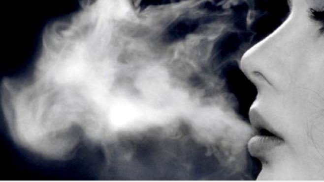 Atenție, fumători! Țigările electronice provoacă inflamații mai grave decât cele cu tutun - studiu