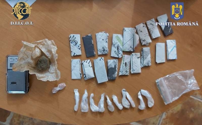 Flagrant pe litoral în minivacanța de 1 Mai. Șașe străini au fost arestați pentru trafic de droguri