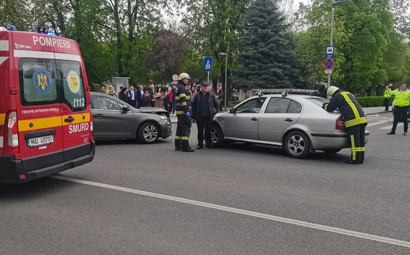 Accident în zona Parcului Central din Cluj-Napoca. Doi adulți și un copil au ajuns la spital