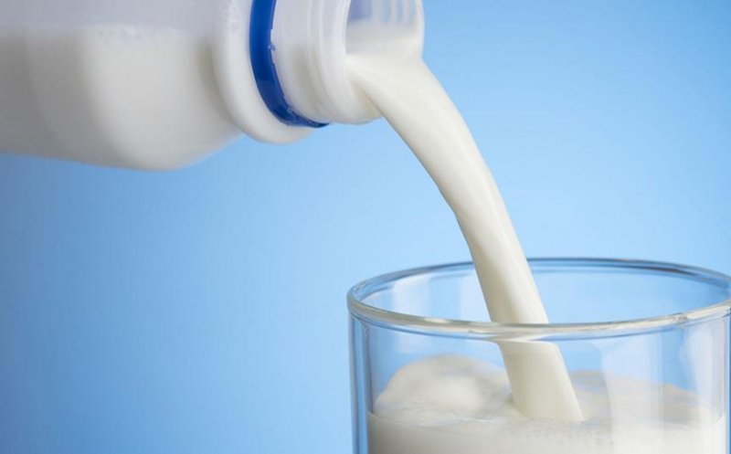 Laptele românesc se va ieftini din această lună