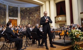 Sala Auditorium Maximum - concert simfonic extraordinar susținut de către corul și orchestra națională a Bisericii Adventiste de Ziua a Șaptea - Glori