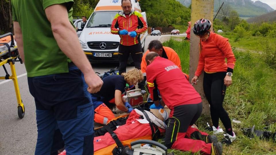 Tânăr din Cluj, accident MORTAL în Rimetea. A intrat cu motocicleta într-un stâlp