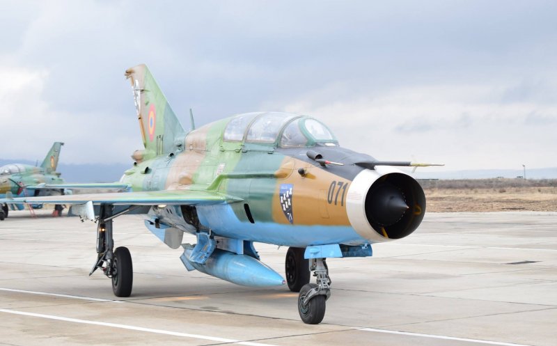 MiG-21 LanceR iese la ”pensie”.  Astăzi, ultimele zboruri la Cluj, la Baza Aeriană de la Câmpia Turzii