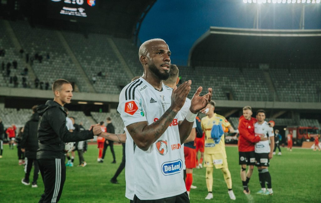 "Studenții" sunt cu gândul la meciul de campionat, chiar dacă finala Cupei se apropie. Romario: "Trebuie să respectăm competiția"