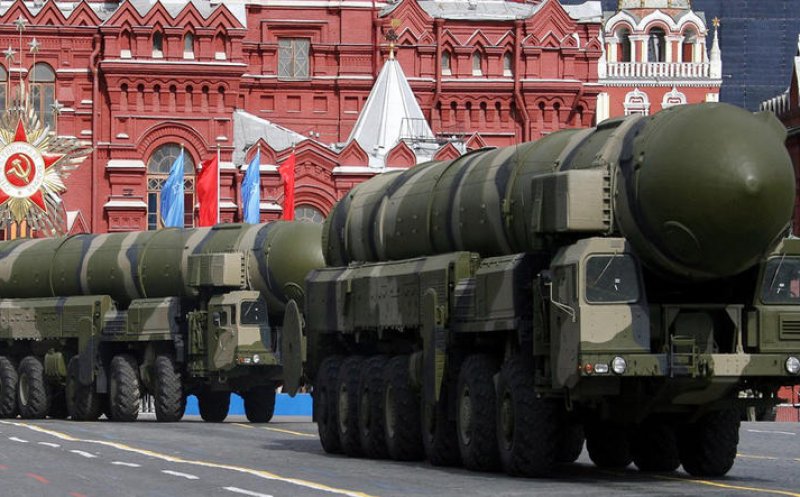 Rusia a început transferul de arme nucleare spre Belarus