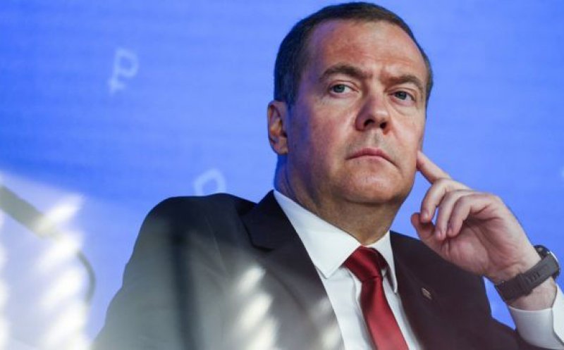 O nouă declarație războinică din partea lui Medvedev: „Rusia va lansa un atac nuclear dacă Occidentul ar furniza arme nucleare Ucrainei”