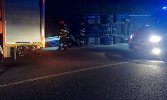 Accident pe A3 aproape de Nădășelu. Un TIR s-a răsturnat, și un bărbat e dus la spital