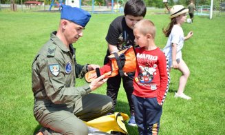 TOP GUN à la Cluj: Elicopter, tehnică de aviație și bootcamp amenajat special pentru copii, de 1 Iunie
