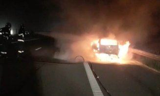 INCENDIU pe Autostrada A3: Autoturism distrus în totalitate de foc