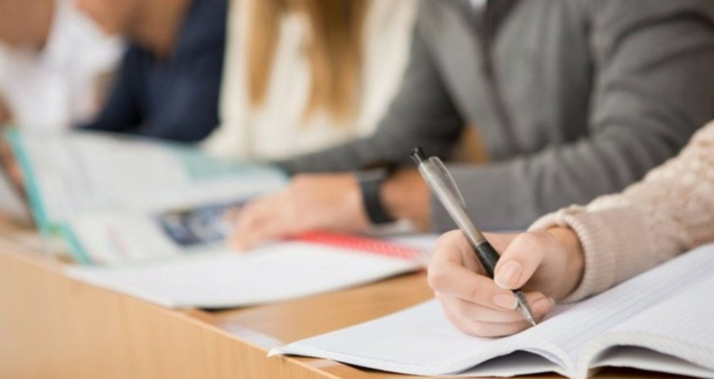 Ministerul Educației: Probele orale de la BAC se echivalează cu notele din timpul liceului/ Evaluarea Națională de la clasa a VI-a, ANULATĂ