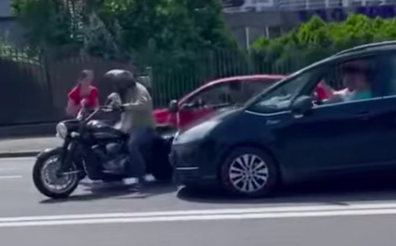 Scandal în plină stradă la Cluj între un motociclist și șoferul unei mașini