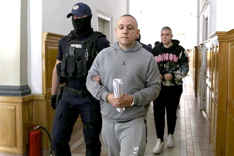 "Loverboy"-ul Vlad Obu, apropiatul fraţilor Tate, la arest preventiv pentru 35 de zile