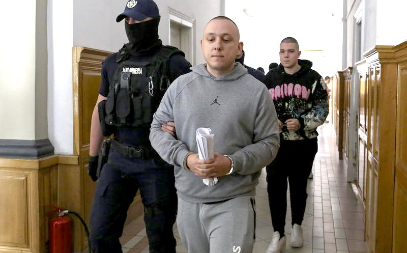 "Loverboy"-ul Vlad Obu, apropiatul fraţilor Tate, la arest preventiv pentru 35 de zile