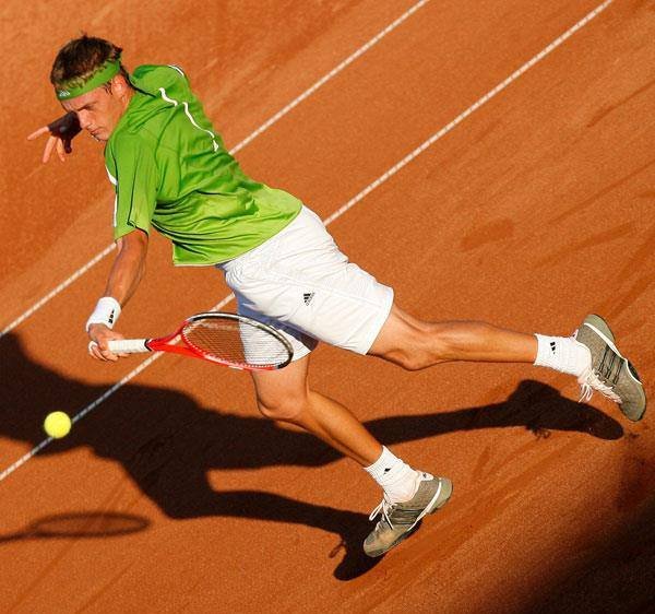 Un jucător român de tenis a fost suspendat 5 ani pentru meciuri trucate
