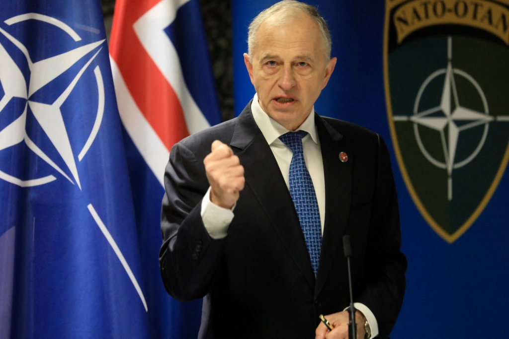 Secretarul General Adjunct al NATO a vizitat Baza Aeriană de la Câmpia Turzii