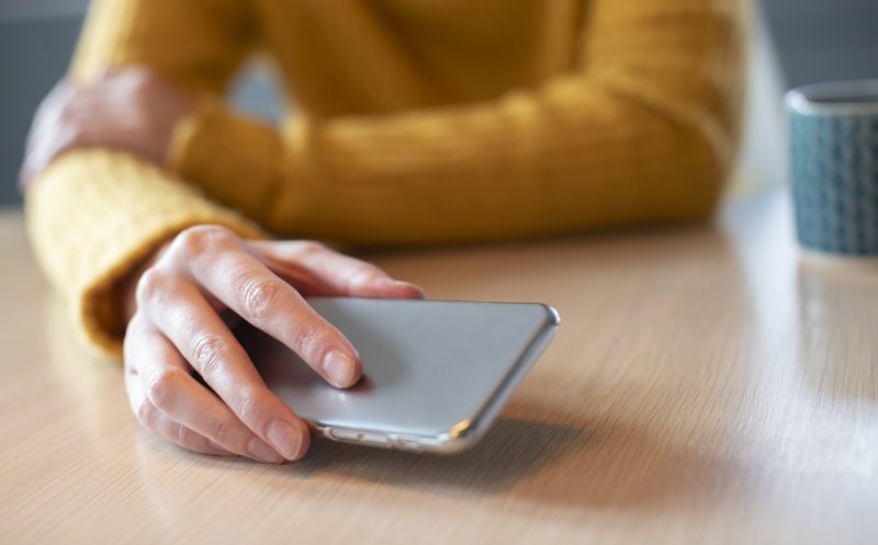 Ce insulă turistică din Europa se declară „zonă fără telefoane”