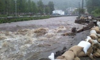 Alerte COD GALBEN și PORTOCALIU de viituri și inundații în Cluj