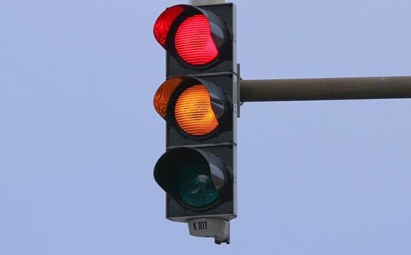 Semafor nou pe strada Mehedinți-zona intersecției cu strada Izlazului