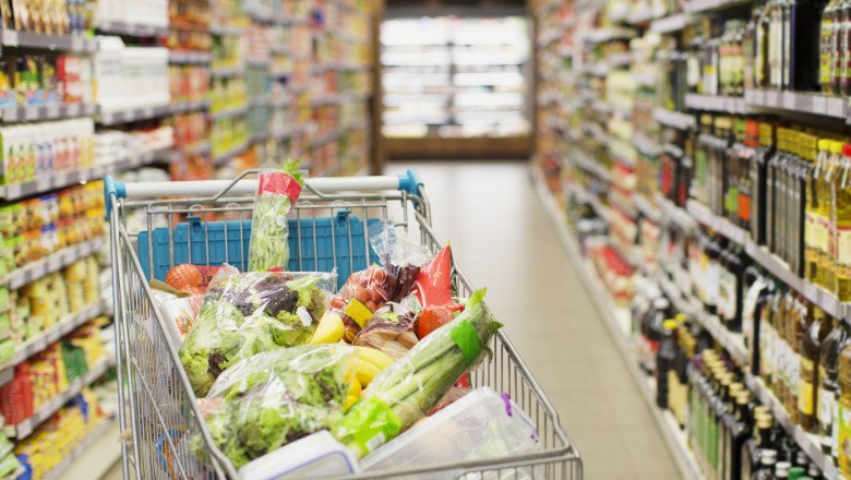 Proiectul pentru reducerea preţurilor la alimente, pe agenda ședinței de vineri a Guvernului / Ce alimente se ieftinesc
