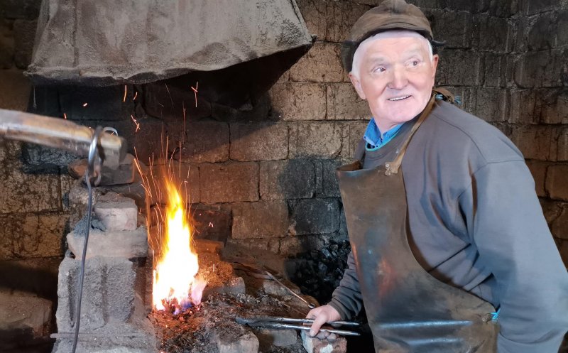 Clujul este mai bogat cu încă un titlu de Tezaur Uman Viu! Cine este meșterul fierar Simionu Florii