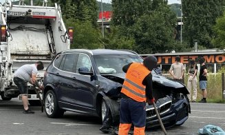 Daună totală! Coliziune între două mașini în Mănăștur