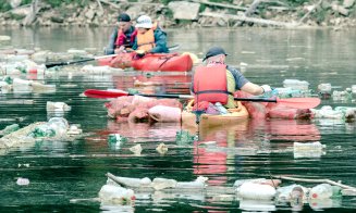 Acțiune de ecologizare a lacului Tarnița în weekend / Se caută 120 de voluntari pentru echipe pe uscat şi pe apă
