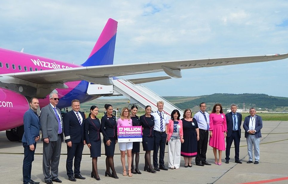 Aniversare la Aeroportul din Cluj-Napoca: Pasagerul cu numărul 17 MILIOANE al Wizz Air