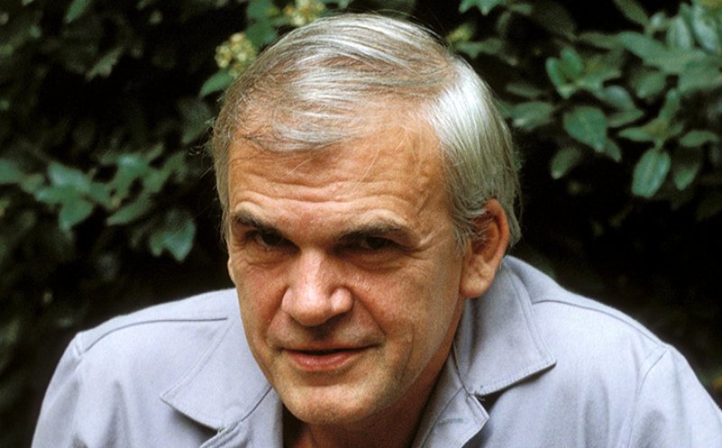 A murit scriitorul Milan Kundera