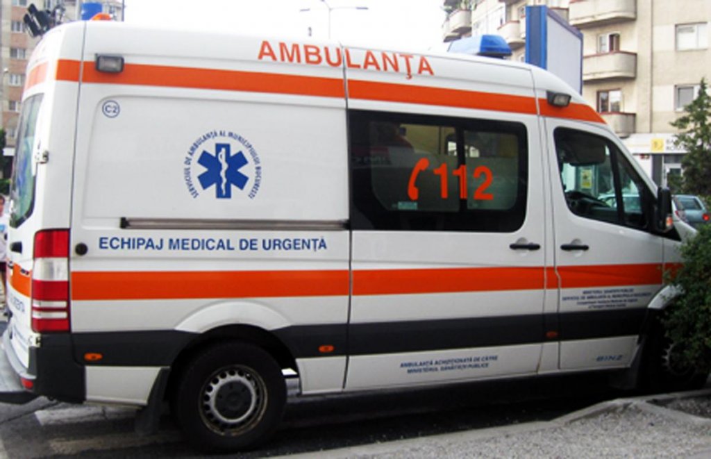 Accident rutier între Copăceni și Tureni. O tânără a fost transportată la spital