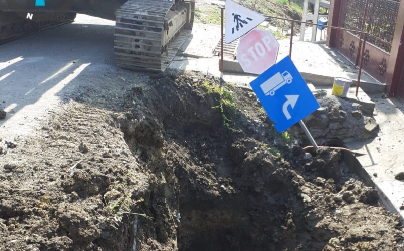 Bărbatul prins sub un mal de pământ în Turda, a decedat