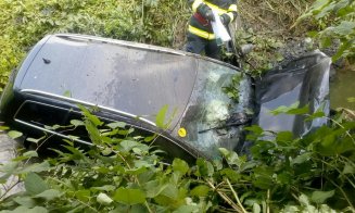 Accident la Nicula. O mașină a căzut în Valea Fizeșului