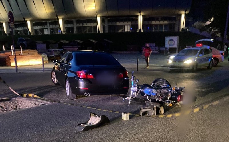 Accident în Cluj-Napoca între o motocicletă și un autoturism. Un bărbat a primit primul ajutor