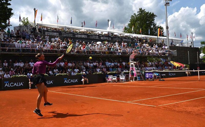 Finala româncelor de la turneul WTA de la Iași a fost câștigată de Ana Bogdan care a cucerit trofeul pentru al doilea an la rând