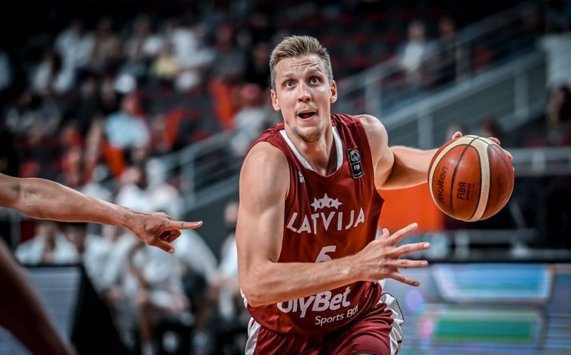 Sosesc întăririle la U-BT. Un finalist de Basketball Champions League se alătură campioanei României