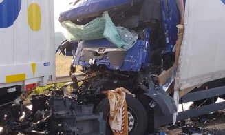 Șofer clujean, implicat într-un accident GRAV pe Autostrada A1. Un tânăr de 23 de ani a murit