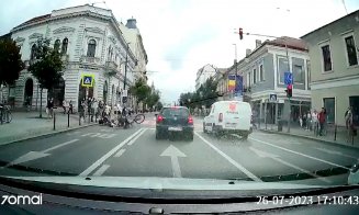 Biciclist din Cluj, ca la popice peste oameni, pe trecerea de pietoni. A secerat o femeie și 2 copii / Caz asemănător în Mănăştur, cu un trotinetist, dar s-a lăsat cu spitalizare