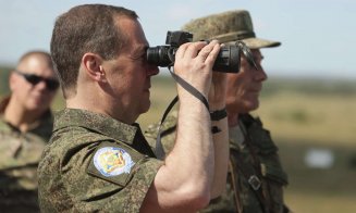 Medvedev, o nouă amenințare: Dacă ofensiva ucrainenilor va avea succes, vom fi obligaţi să folosim o armă nucleară