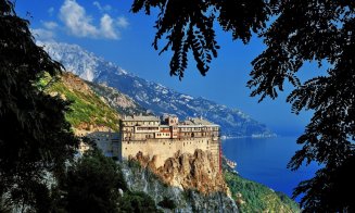 Incident bizar pe Muntele Athos: Un român a fost împuşcat de un preot/ Ce spune MAE