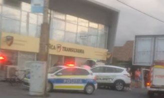 Accident Cluj: Mașină răsturnată pe Traian Vuia