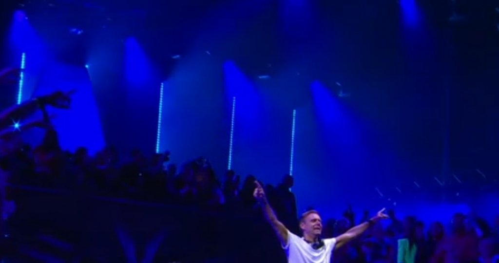 UNTOLD, în prelungiri: Armin van Buuren încă mixează pe Cluj Arena! Vrea să își doboare propriul record