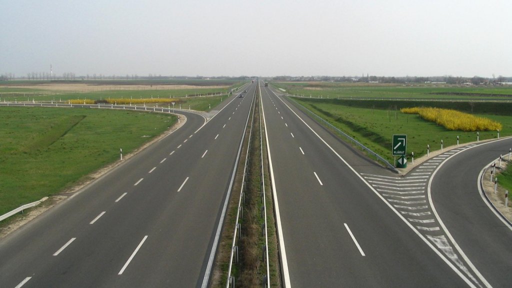 Un lot din A3, gata luna viitoare! "Se va atinge acea cotă de 1.000 de km de autostradă şi drum expres în România"